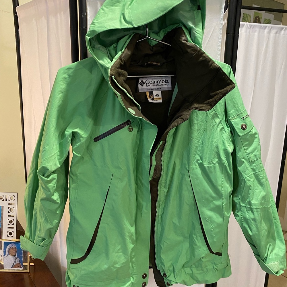 Columbia Women rain jacket